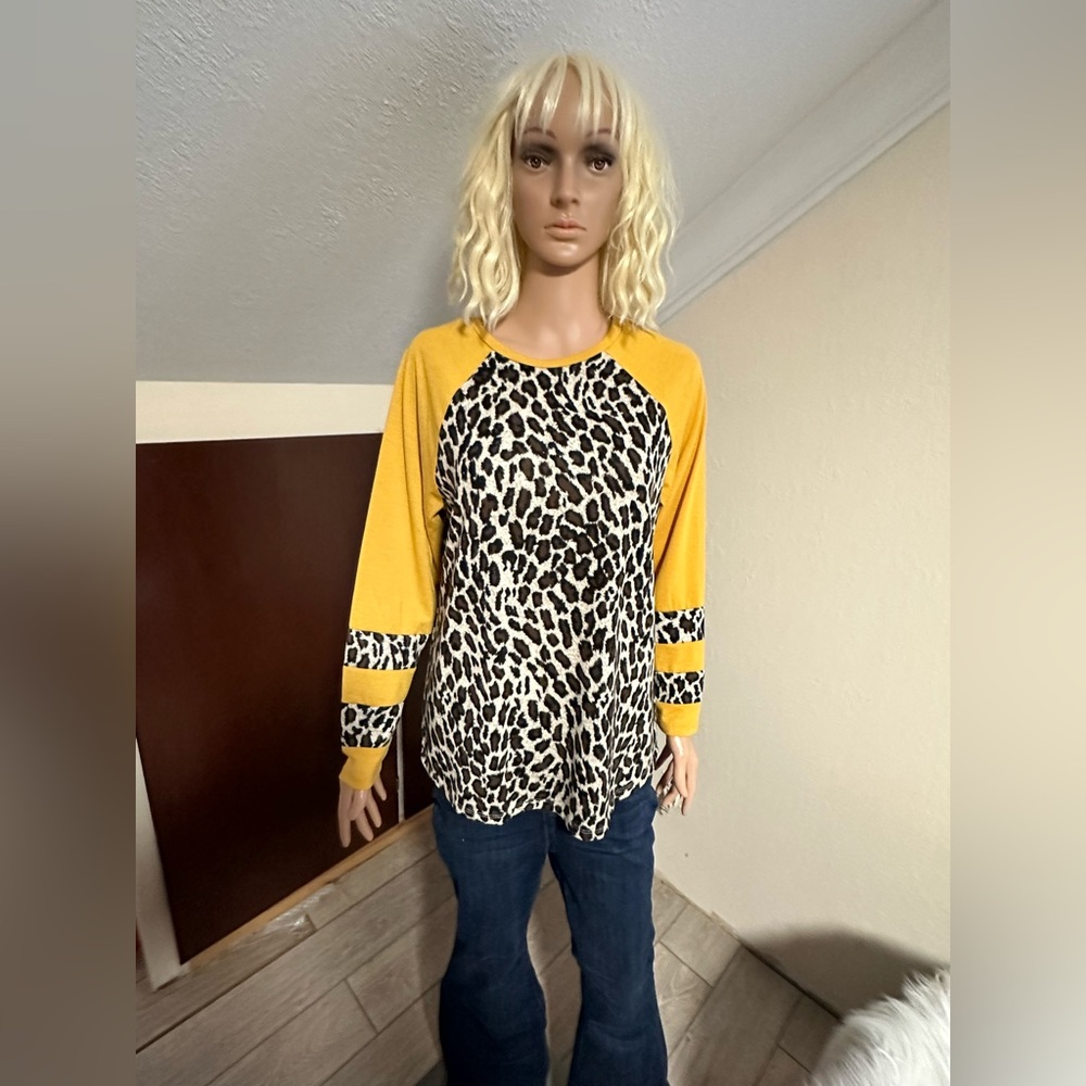Yellow cheetah top